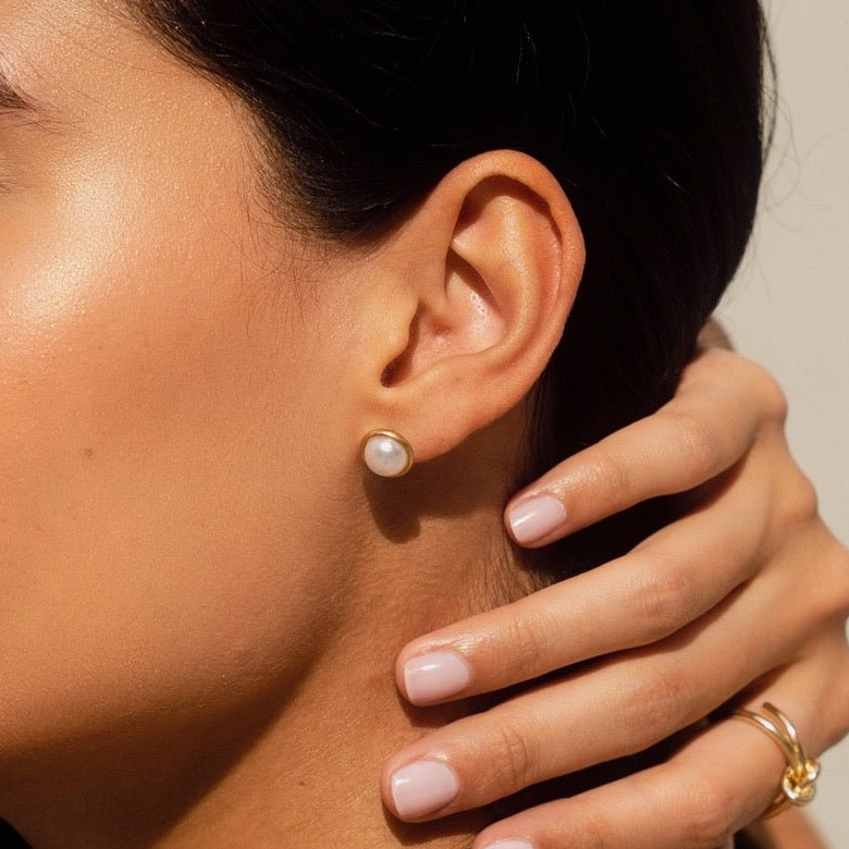 Brinco Netuno Pérola Banhado em Ouro 18K