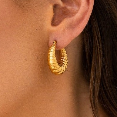 Brinco de Argola Croissant Banhado em Ouro 18K